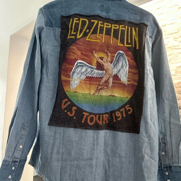New with tags up cycled Levi’s western button down Led Zeppelin heart wings M